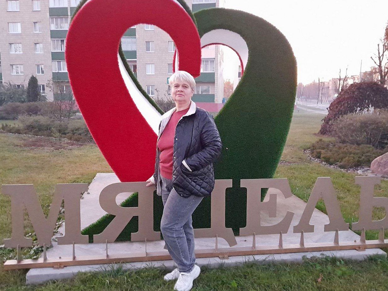 Форзиция снежная